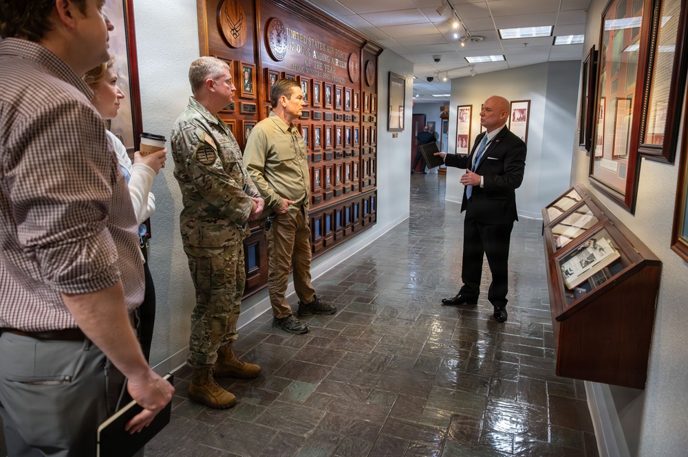 House Intelligence Committee Member tours AFSOC Headquarters