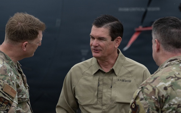 House Intelligence Committee Member tours AFSOC Headquarters