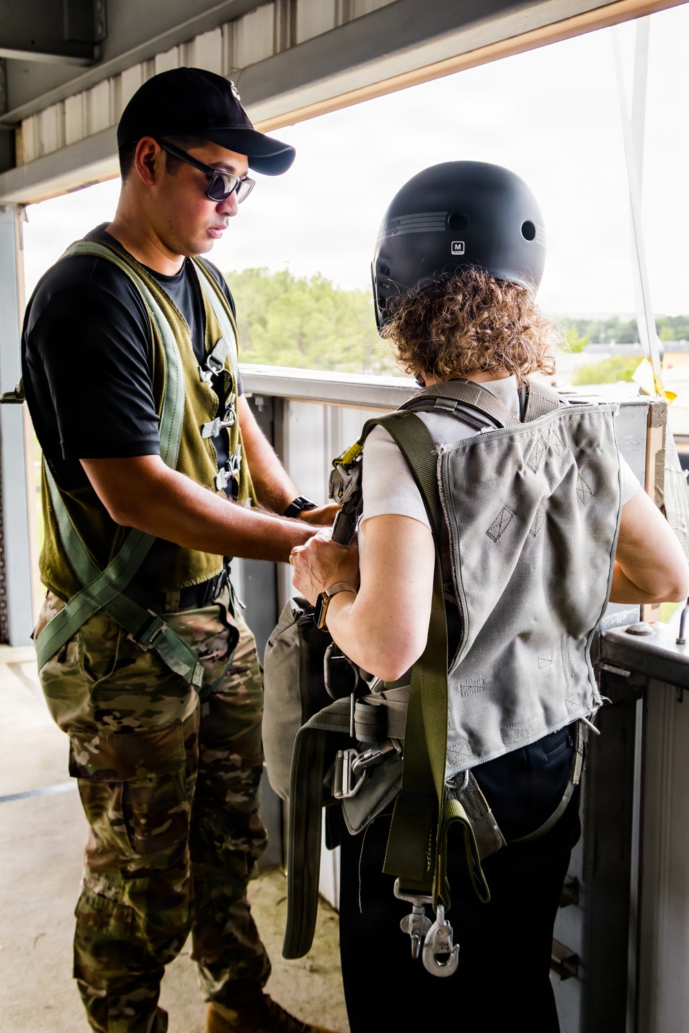 UNC Chapel Hill Chancellor visits Fort Bragg