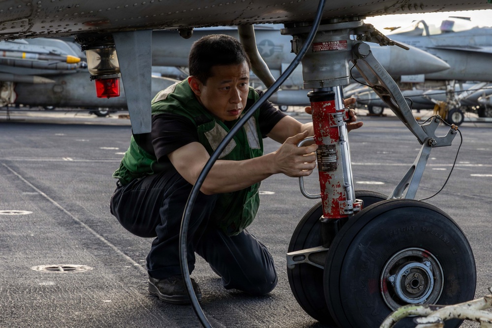 USS Abraham Lincoln Conducts Flight Deck Operations