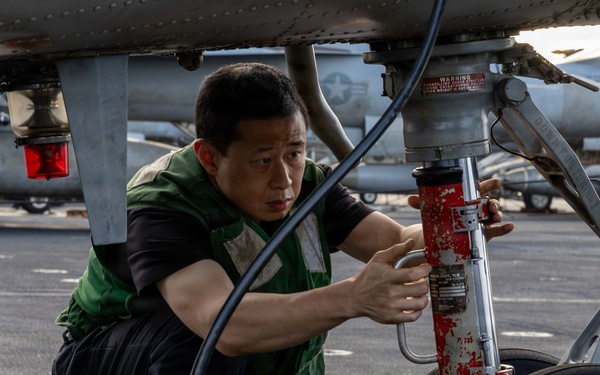 USS Abraham Lincoln Conducts Flight Deck Operations