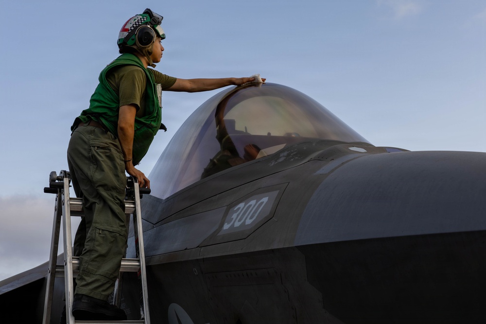 USS Abraham Lincoln Conducts Flight Deck Operations