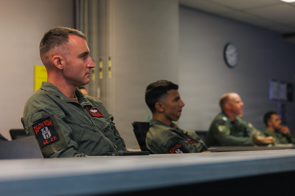 SEC Chairman Tours MCB Camp Pendleton