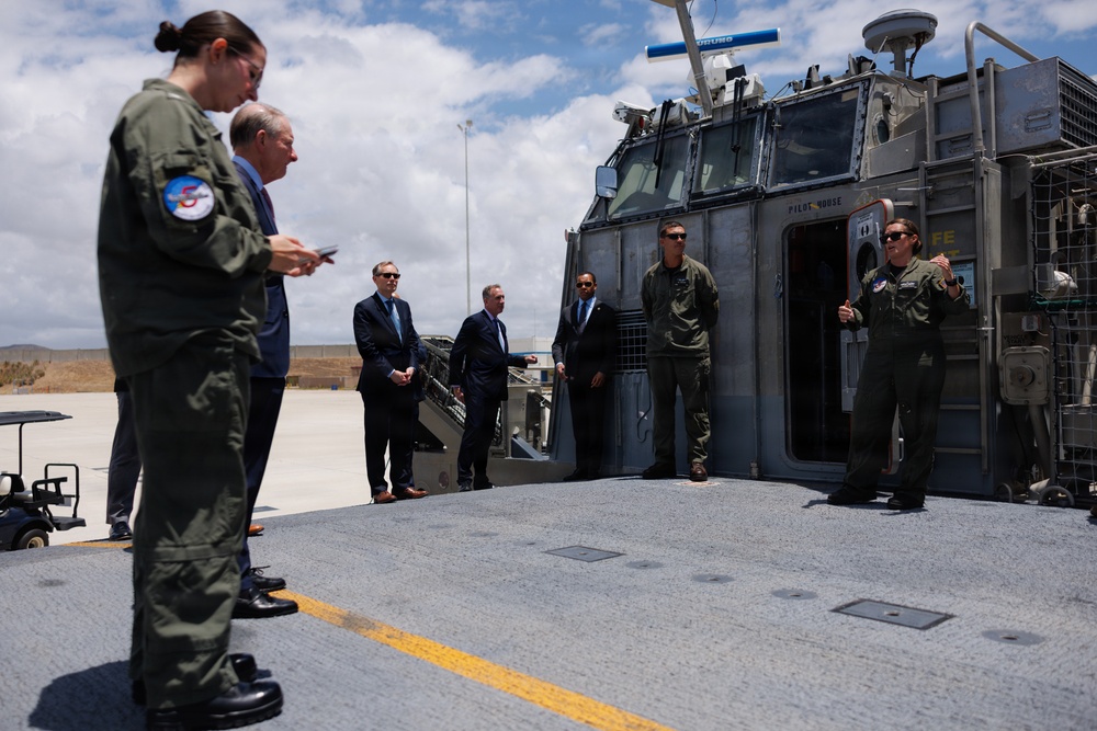 SEC Chairman Tours MCB Camp Pendleton