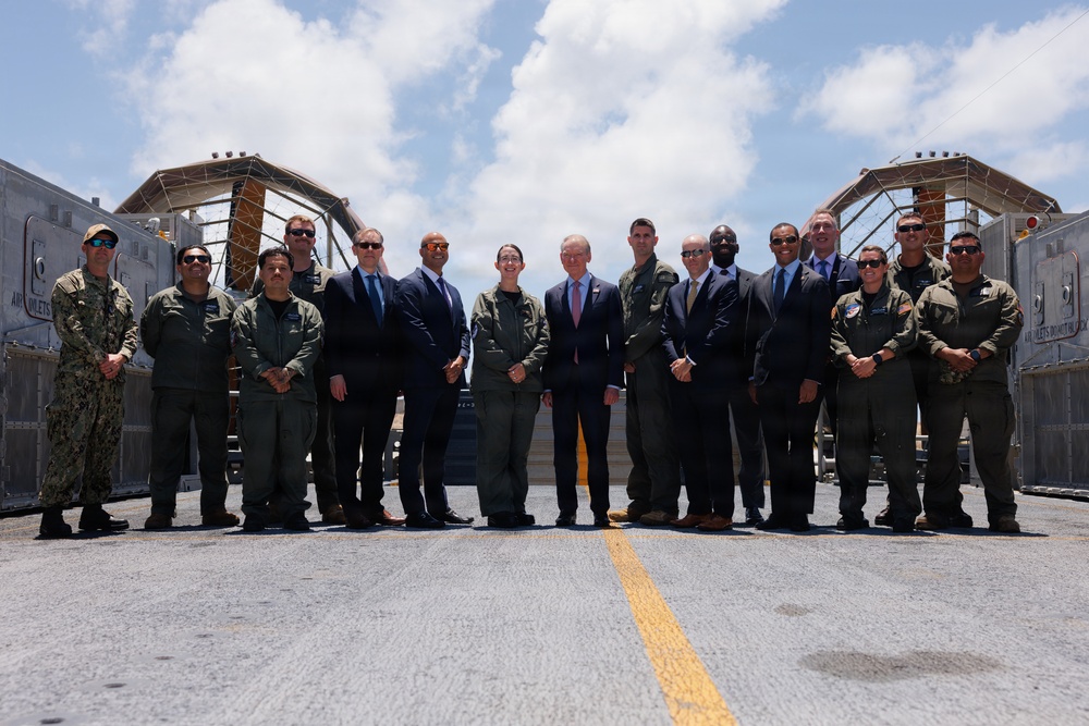 SEC Chairman Tours MCB Camp Pendleton