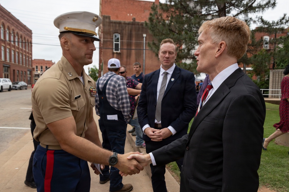 Guthrie Dedicates Post Office to Marine, Medal of Honor Recipient and Mail Carrier Oscar J. Upham