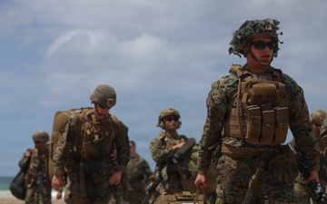 Task Force Ashland Conducts In-Stream Offloads at Marine Corps Base Camp Pendleton