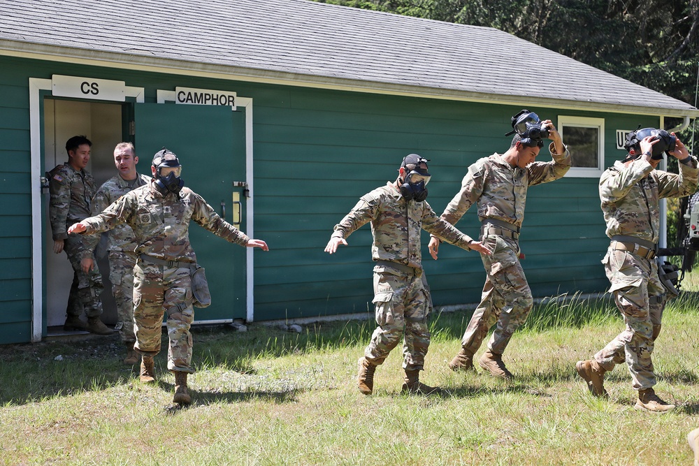 13th CSSB Soldiers Inhale Annual CBRN Training