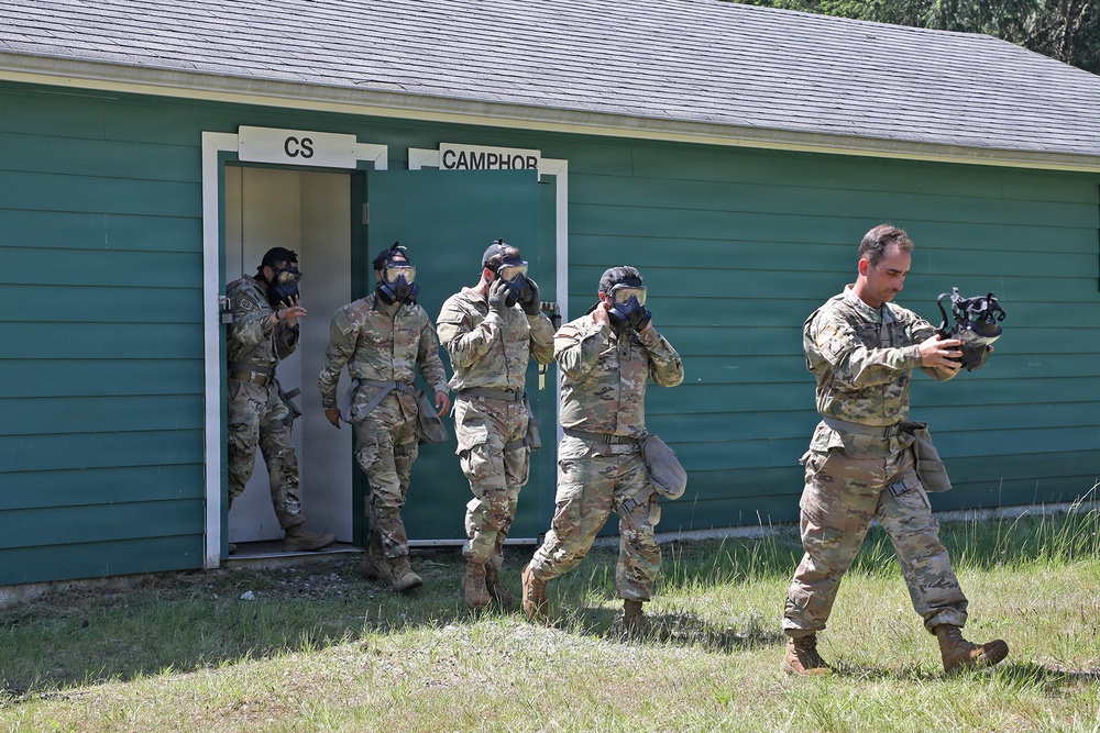 13th CSSB Soldiers Inhale Annual CBRN Training
