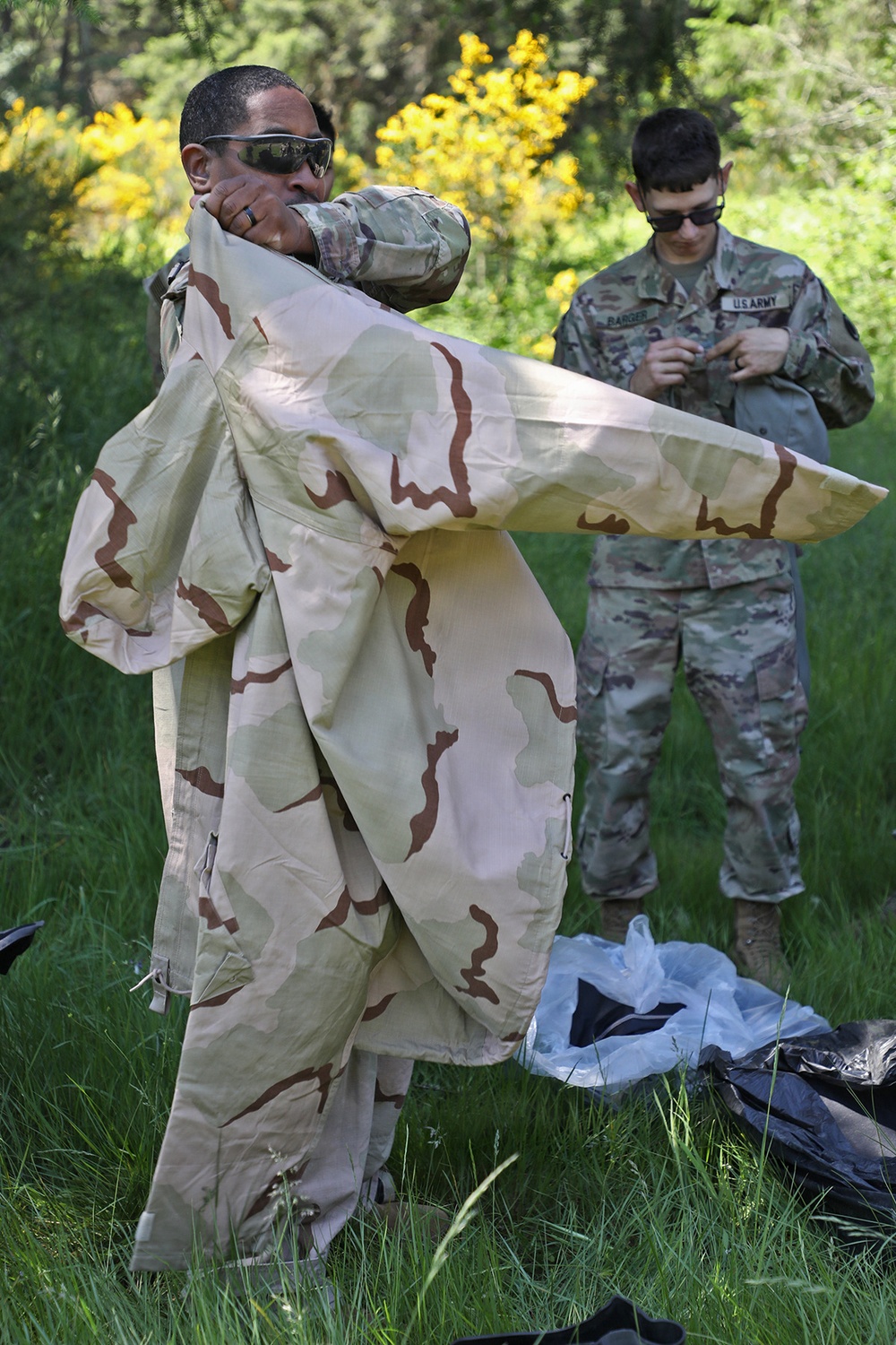 13th CSSB Soldiers Inhale Annual CBRN Training
