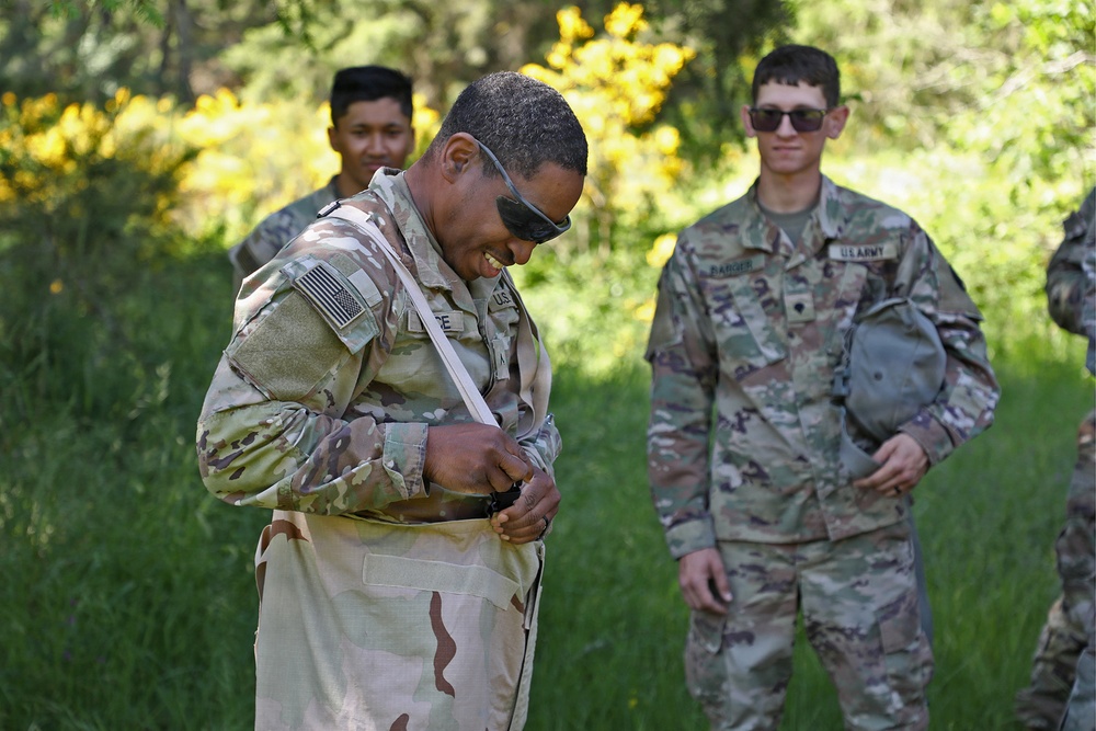 13th CSSB Soldiers Inhale Annual CBRN Training