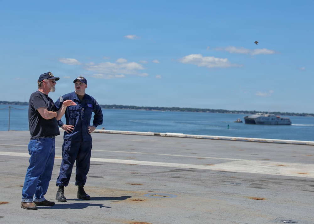 Former USS America Sailors Visit USS Dwight D. Eisenhower