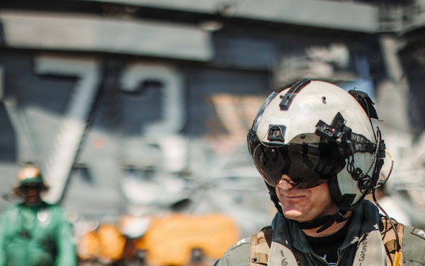 FOR RELEASE George Washington Commanding Officer Conducts Flight Operations