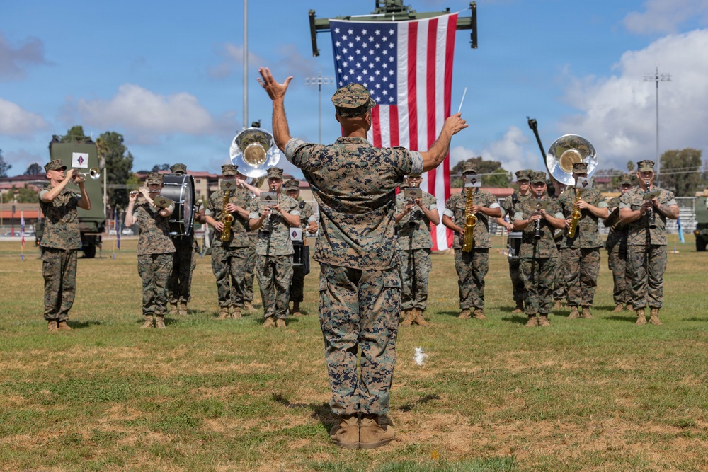 1st MARDIV holds change of command ceremony