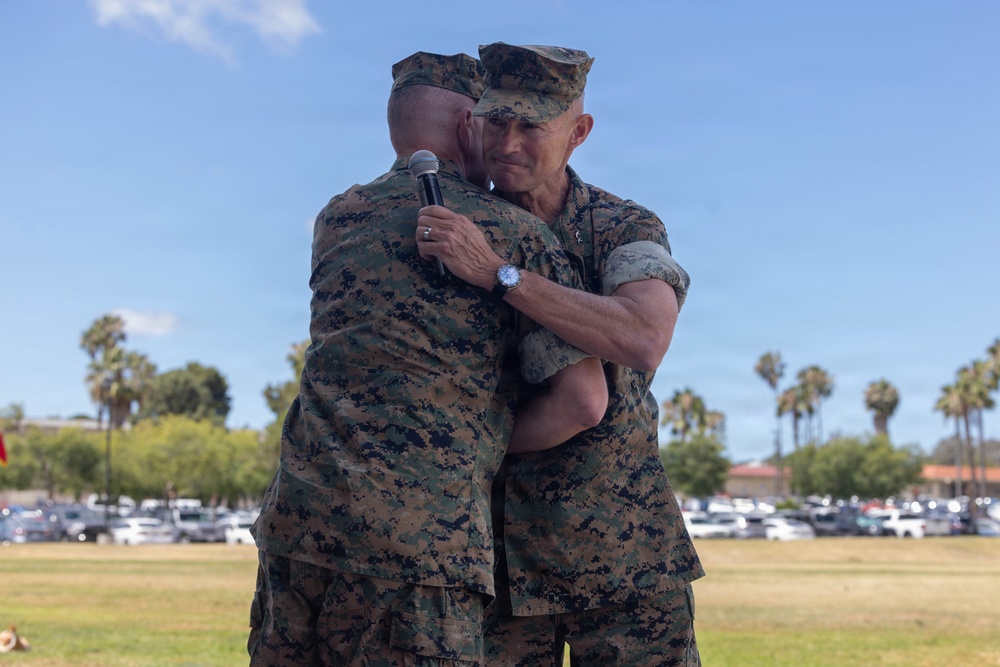 1st MARDIV holds change of command ceremony