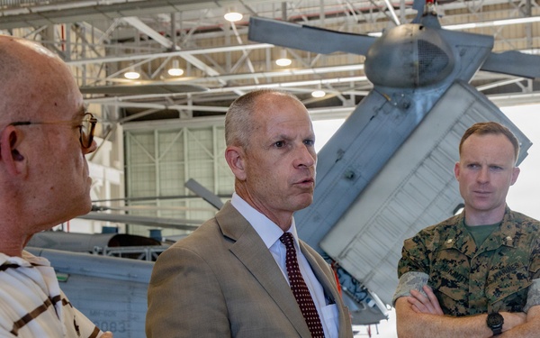 Marine Corps History Division Visits MCBH