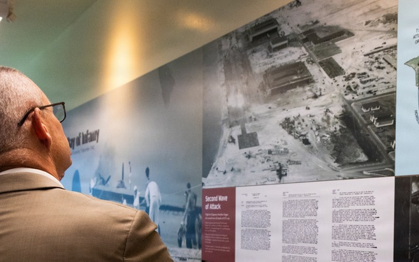 Marine Corps History Division Visits MCBH