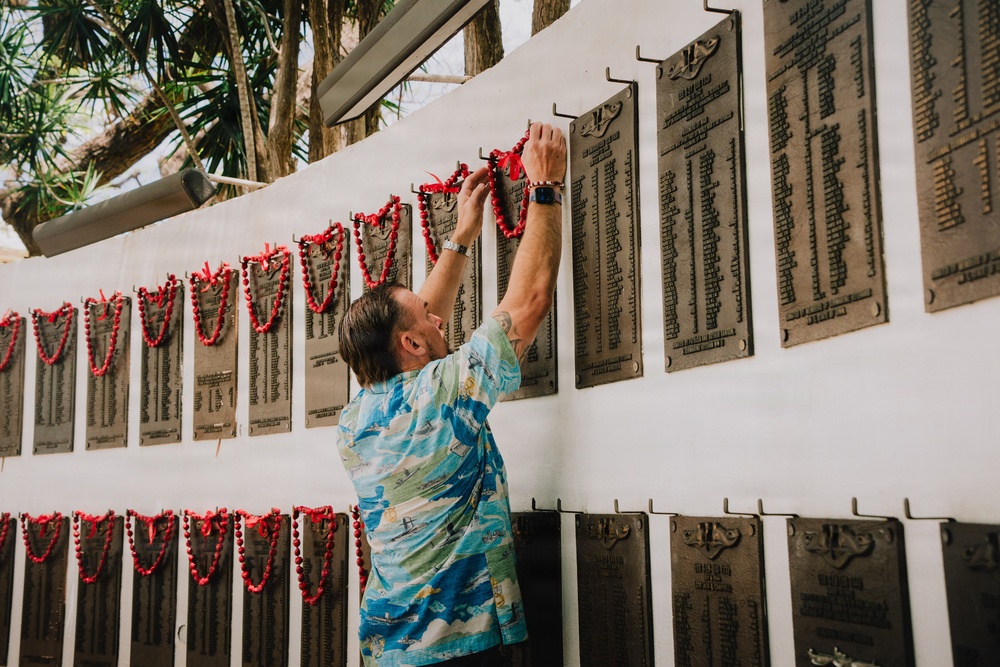 Pacific Submarine Force Commander and Submarine Veterans Commemorate Memorial Day 2026