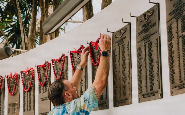 Pacific Submarine Force Commander and Submarine Veterans Commemorate Memorial Day 2026