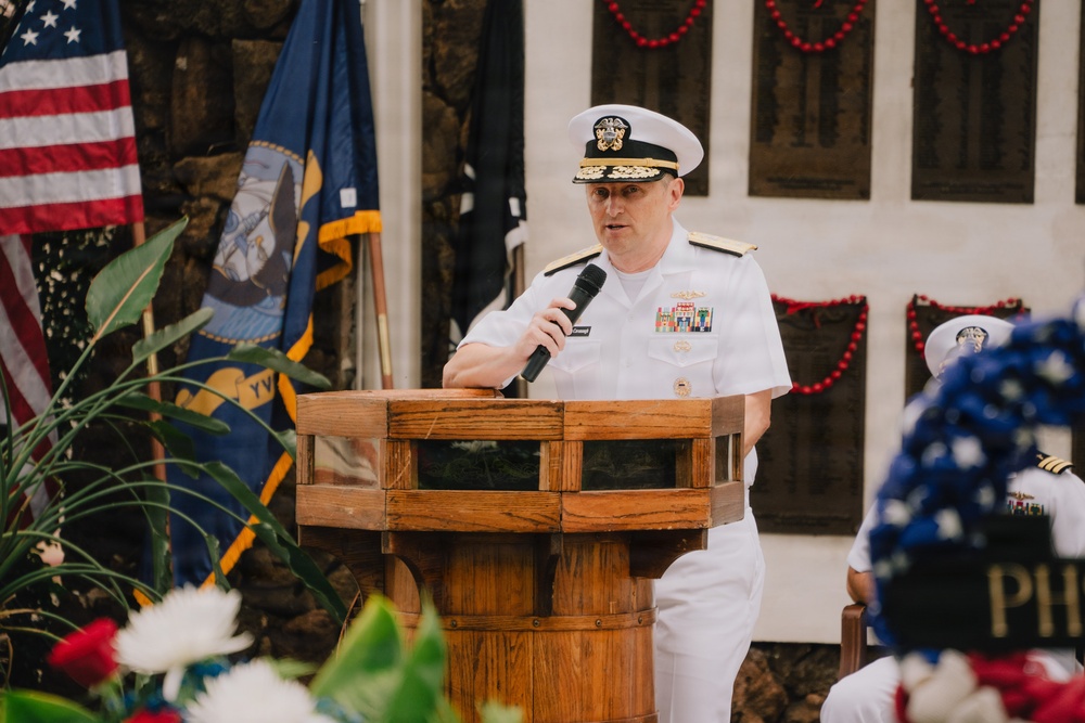 Pacific Submarine Force Commander and Submarine Veterans Commemorate Memorial Day 2026