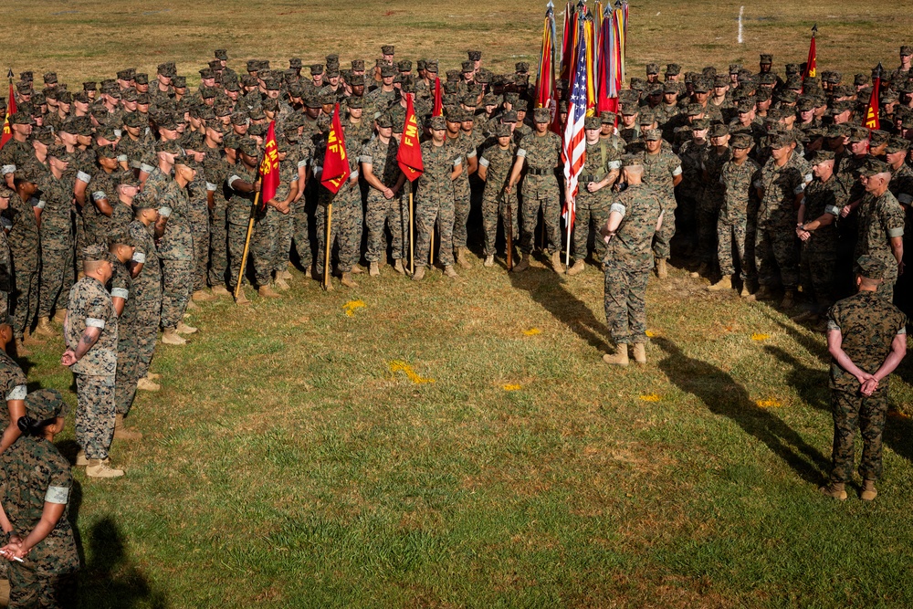 1st MARDIV holds change of command ceremony