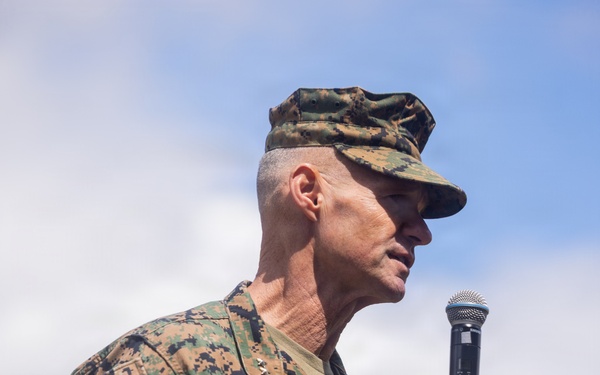 1st MARDIV holds change of command ceremony