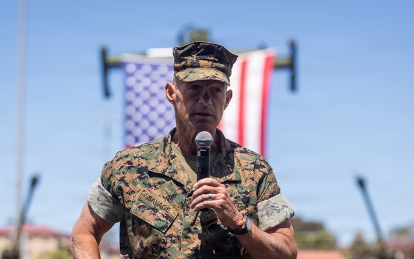 1st MARDIV holds change of command ceremony