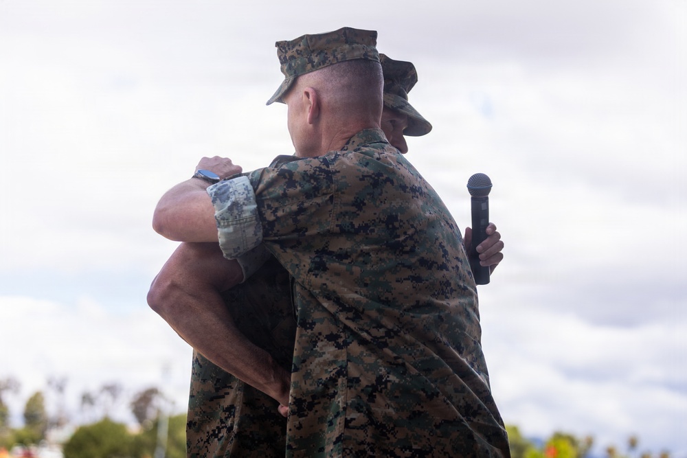 1st MARDIV holds change of command ceremony