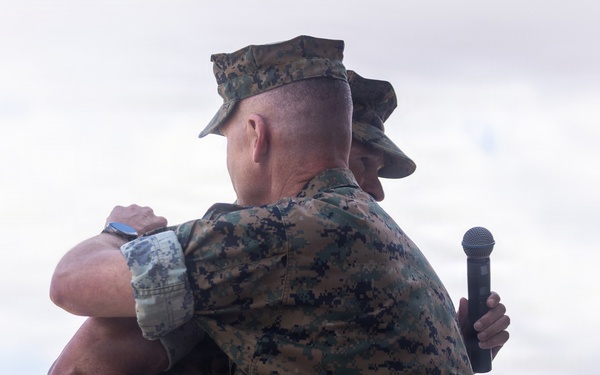 1st MARDIV holds change of command ceremony
