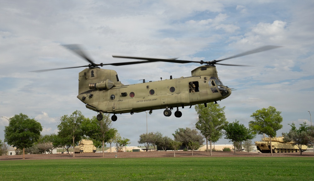 CH-47 Crew in Action at 1st AD Headquarters