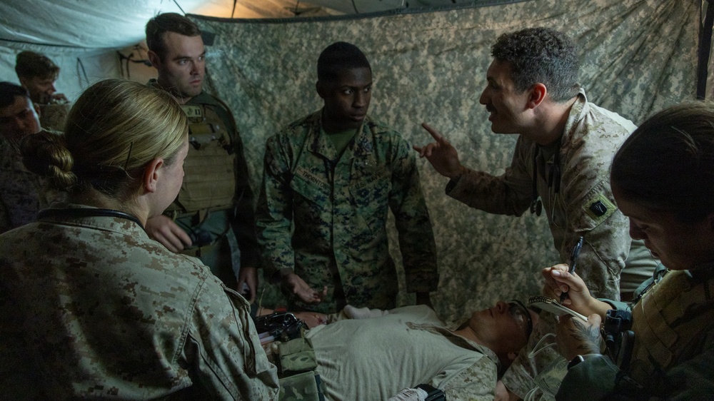 13th MEU Conducts a Raid During Realistic Urban Training