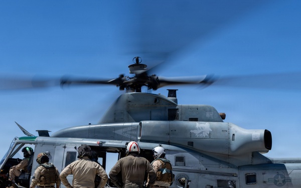 13th MEU Conducts Aviation Delivery Ground Refueling Training