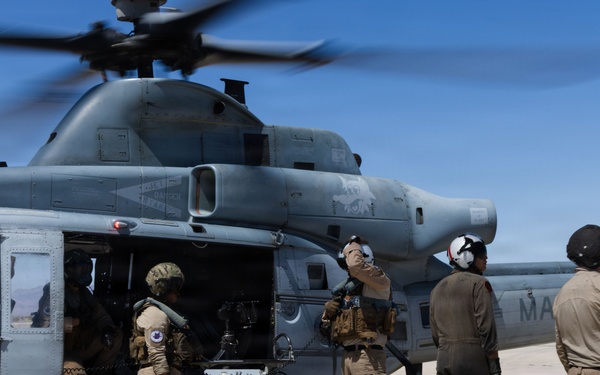 13th MEU Conducts Aviation Delivery Ground Refueling Training