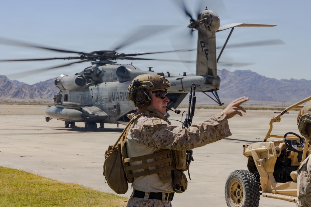 13th MEU Conducts Aviation Delivery Ground Refueling Training