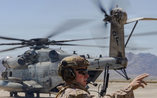 13th MEU Conducts Aviation Delivery Ground Refueling Training