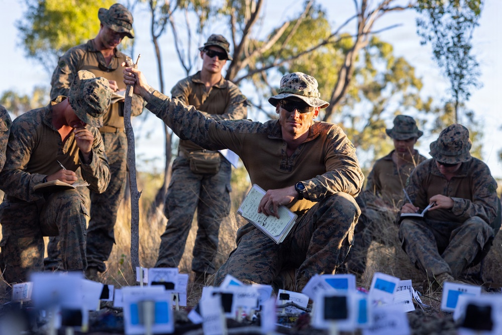 Southern Jackaroo 26: MRF-D Marines conduct mission brief