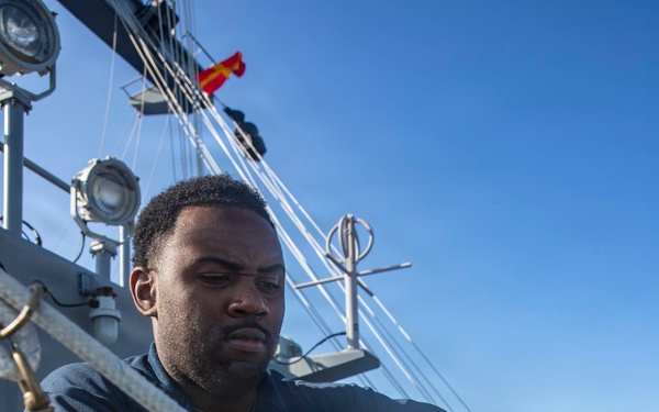 George Washington Navigation Sailor Raises Flags