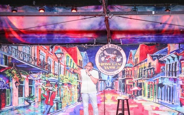 Servicemembers Enjoy USO Comedy Show in New Orleans