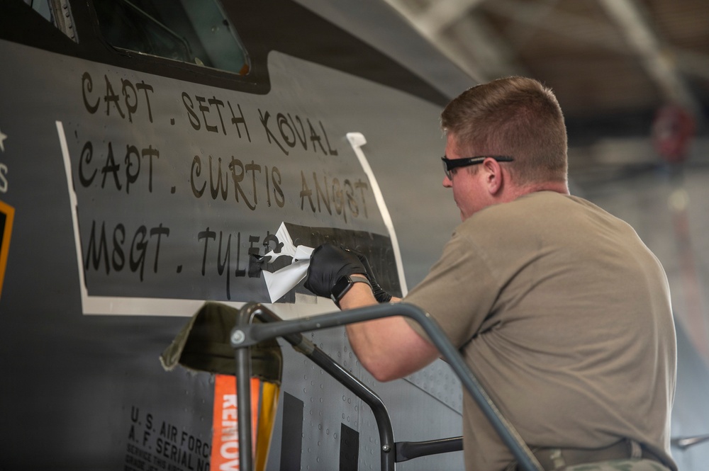 New nose art honors the fallen