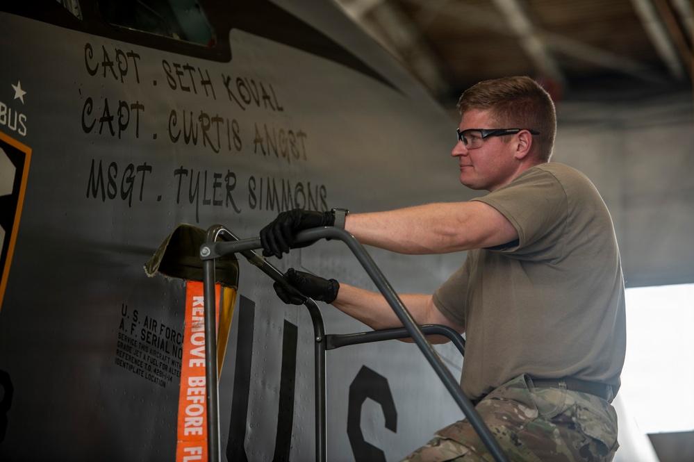New nose art honors the fallen