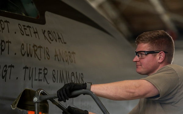 New nose art honors the fallen