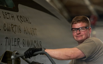 New nose art honors the fallen