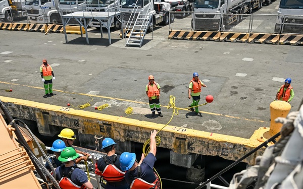Midgett visit Manila