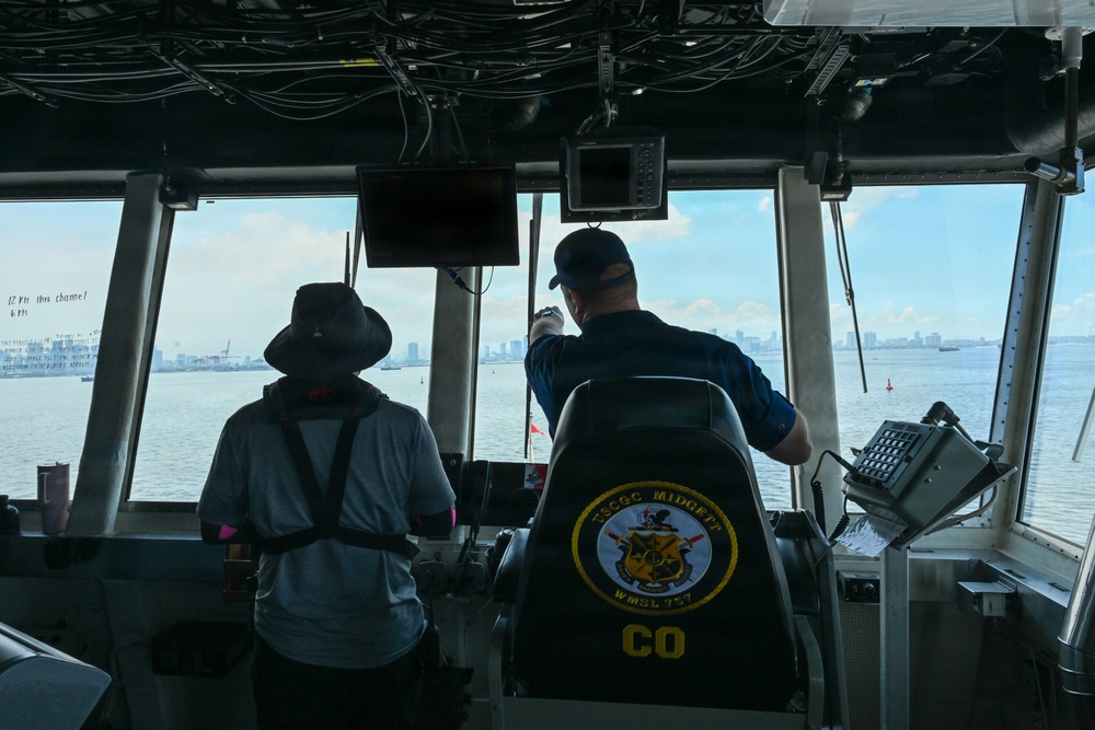 Midgett visit Manila