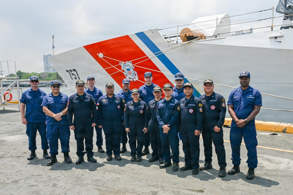 Midgett visits Manila