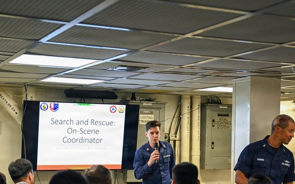 Midgett visits Manila