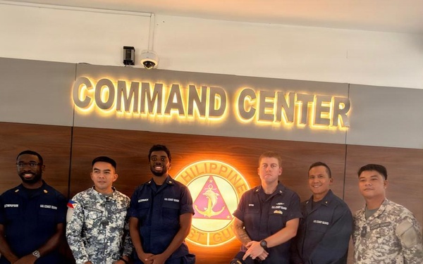 Midgett visits Manila