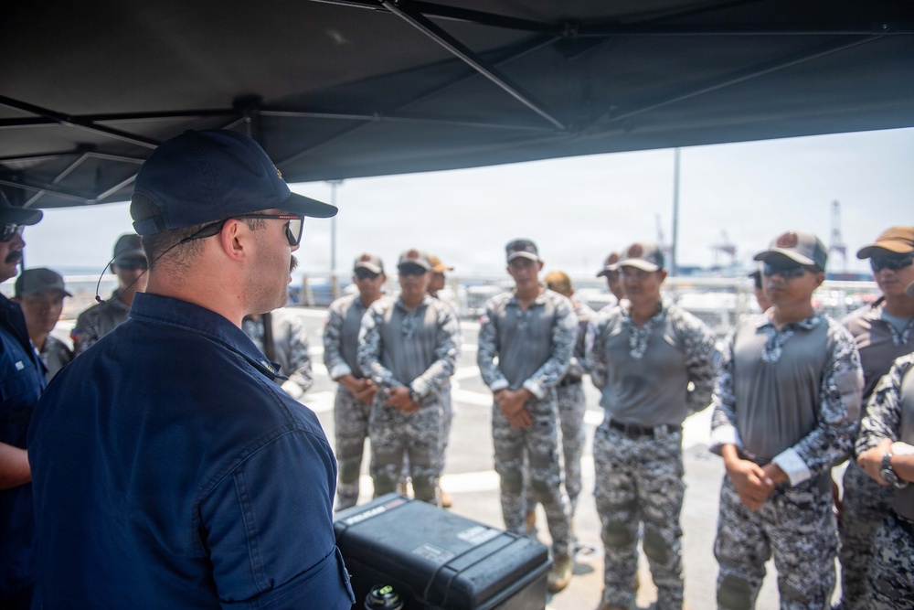 Midgett visit Manila