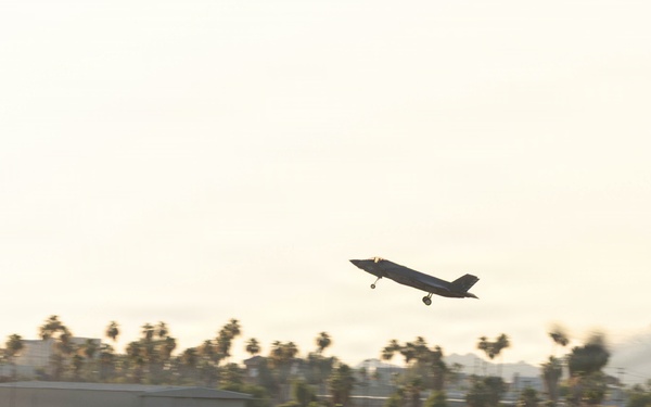 VMFA-211 Conducts a Simulated Expeditionary Airstrike