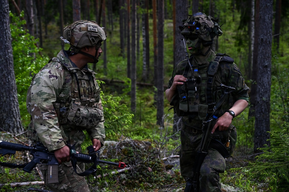 Virginia Guard engineers conduct counter-mobility training in Finland